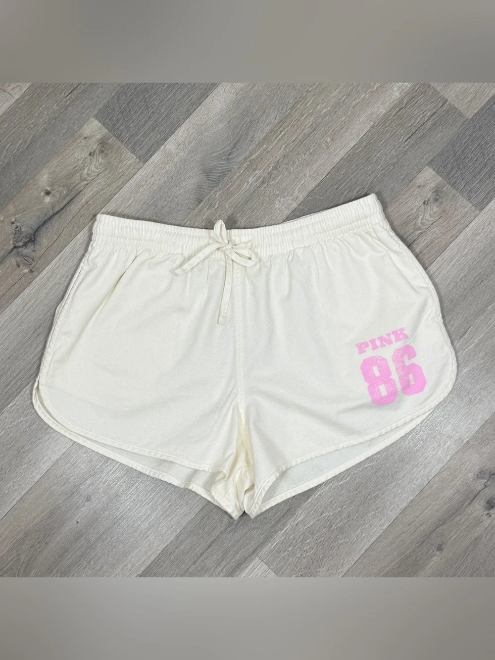 Pink by‎ Victorias Secret Retro Logo Athleisure Jogger Shorts Cream Pink Large